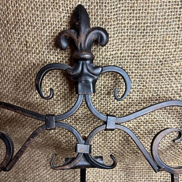 Elegant Bronze brown Metal Easel Stand Fleur de lis - Picture 3 of 4